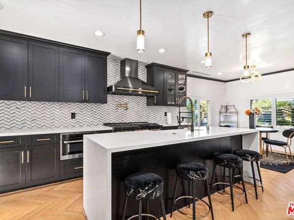 3012 W 73rd Street, Los Angeles CA 90043