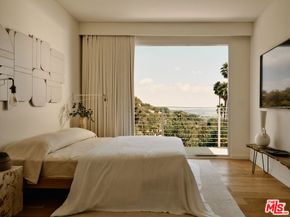 2635 Carman Crest Drive, Los Angeles CA 90068