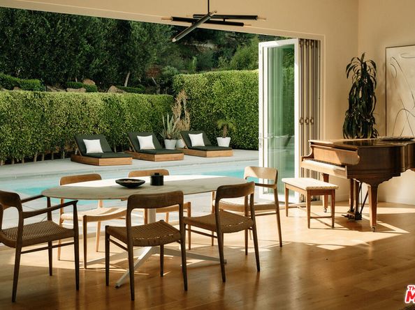 2635 Carman Crest Drive, Los Angeles CA 90068