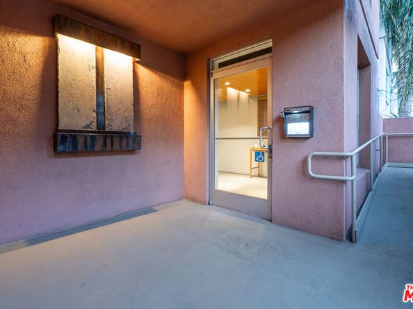 1222 S Westgate Avenue 205, Los Angeles CA 90025