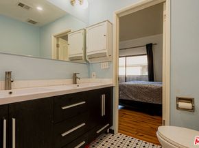 645 Magnolia Boulevard C, Burbank CA 91501