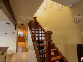 645 Magnolia Boulevard C, Burbank CA 91501
