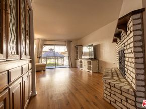 645 Magnolia Boulevard C, Burbank CA 91501