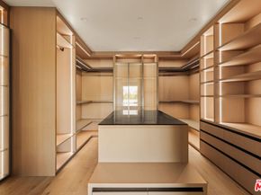 4528 Matilija Avenue, Sherman Oaks CA 91423