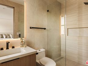 4528 Matilija Avenue, Sherman Oaks CA 91423