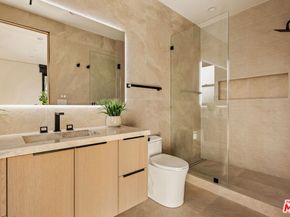 4528 Matilija Avenue, Sherman Oaks CA 91423