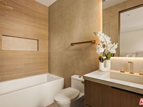 4528 Matilija Avenue, Sherman Oaks CA 91423