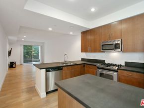 6001 Carlton Way 204, Los Angeles CA 90028