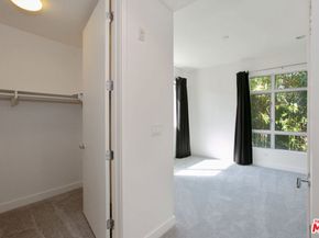 6001 Carlton Way 204, Los Angeles CA 90028