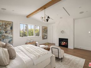 1742 Preuss Road, Los Angeles CA 90035