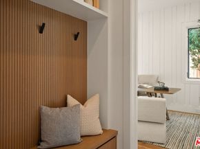 1742 Preuss Road, Los Angeles CA 90035