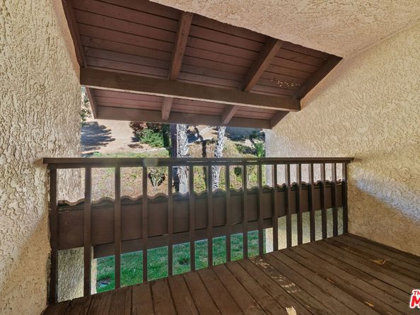 8024 Via Pompeii, Burbank CA 91504