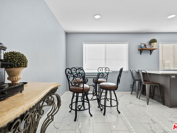 8024 Via Pompeii, Burbank CA 91504