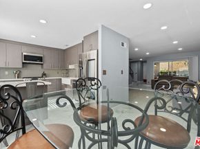 8024 Via Pompeii, Burbank CA 91504