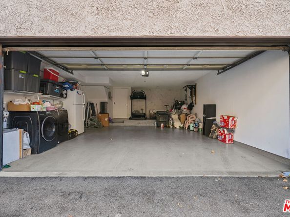 8024 Via Pompeii, Burbank CA 91504