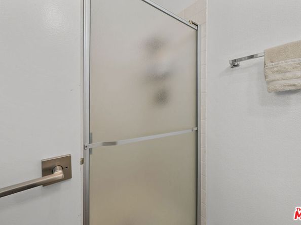 8024 Via Pompeii, Burbank CA 91504