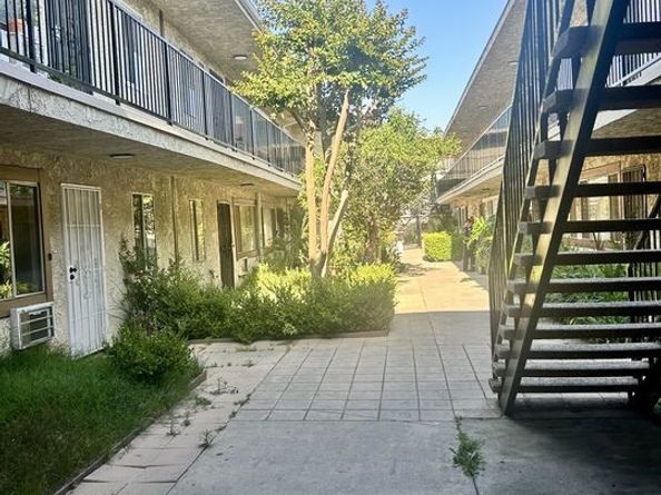 8800 Cedros Avenue 219, Panorama City CA 91402