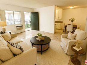 8800 Cedros Avenue 219, Panorama City CA 91402