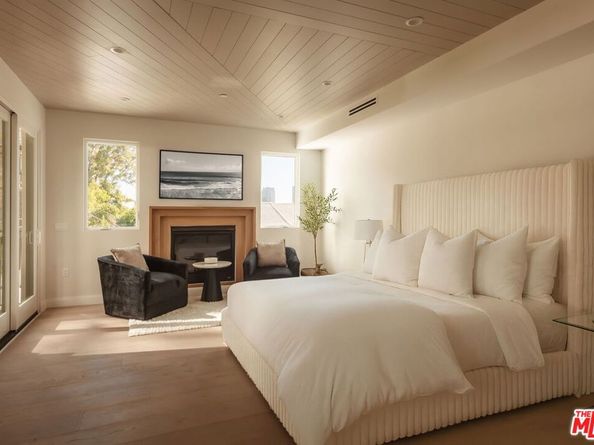 10725 Ashton Avenue 101, Los Angeles CA 90024