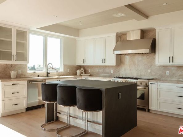 10725 Ashton Avenue 101, Los Angeles CA 90024