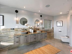 31558 Victoria Point Road, Malibu CA 90265