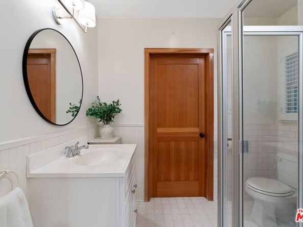 4958 Carpenter Avenue, Valley Village CA 91607