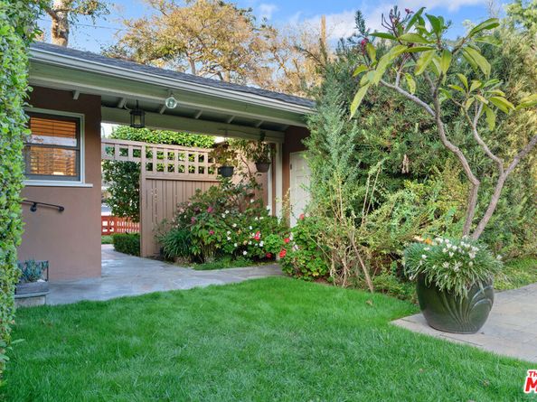 4958 Carpenter Avenue, Valley Village CA 91607