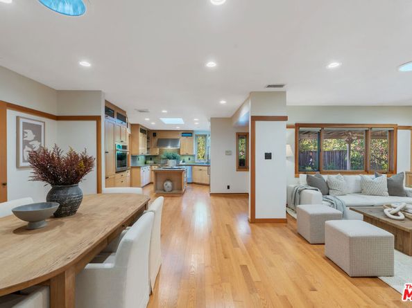 4958 Carpenter Avenue, Valley Village CA 91607