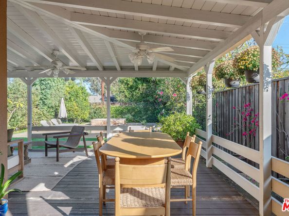 4958 Carpenter Avenue, Valley Village CA 91607