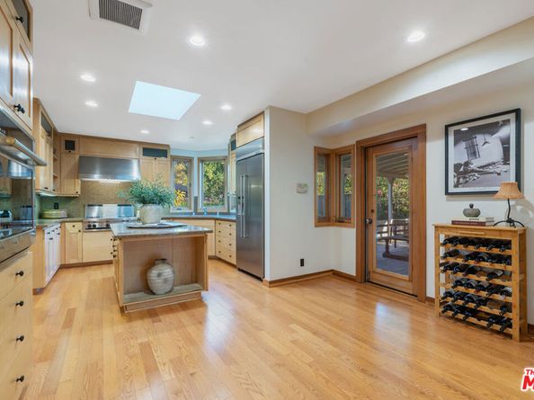 4958 Carpenter Avenue, Valley Village CA 91607