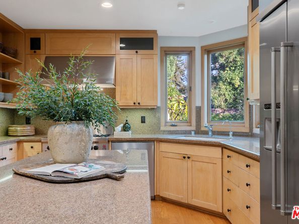 4958 Carpenter Avenue, Valley Village CA 91607