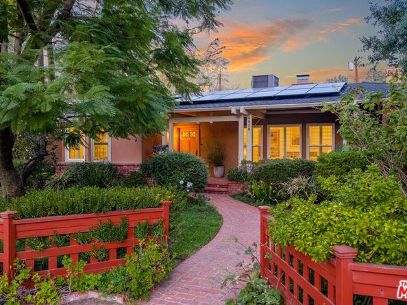 4958 Carpenter Avenue, Valley Village CA 91607