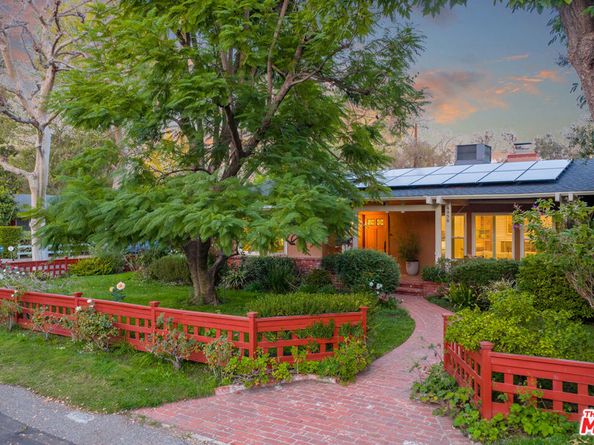 4958 Carpenter Avenue, Valley Village CA 91607