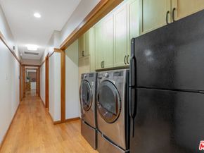 4958 Carpenter Avenue, Valley Village CA 91607