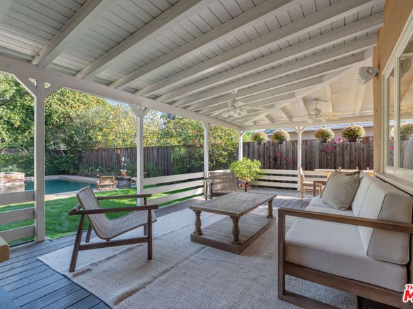 4958 Carpenter Avenue, Valley Village CA 91607