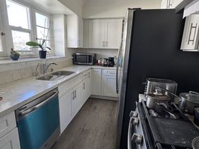 4010 W Adams Boulevard, Los Angeles CA 90018