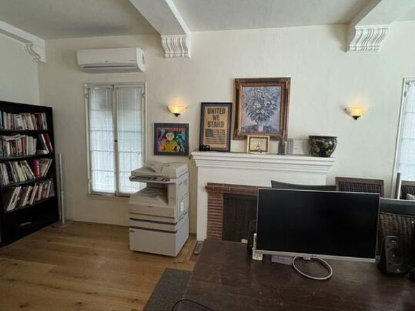 4010 W Adams Boulevard, Los Angeles CA 90018