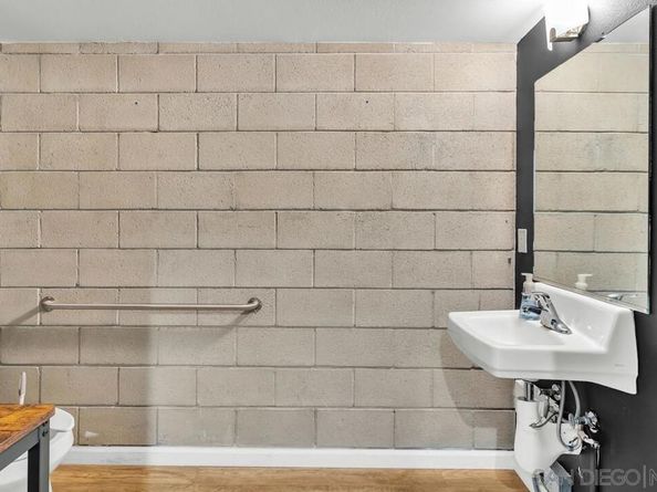 2487 Kettner Blvd, San Diego CA 92101