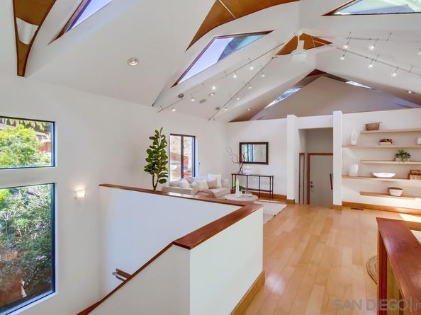 3566 Albatross St, San Diego CA 92103