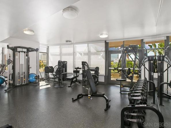 700 W E St 403, San Diego CA 92101