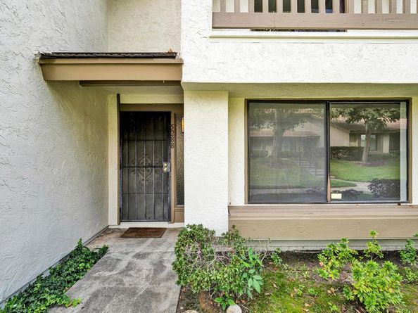 5288 Caminito Aruba, San Diego CA 92124