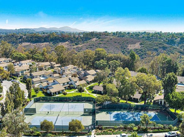 5288 Caminito Aruba, San Diego CA 92124