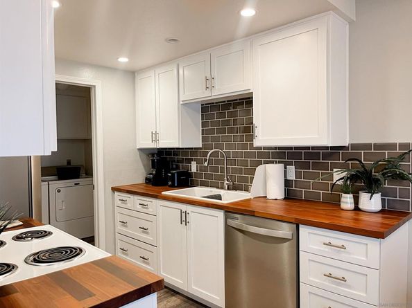 854 Dana Point Way, Oceanside CA 92058