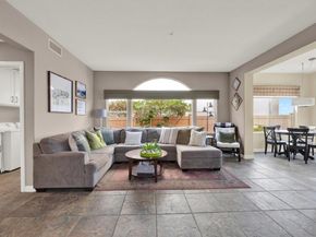 2157 Woodland Heights Gln, Escondido CA 92026