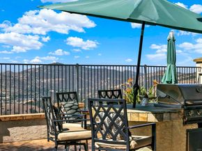 2157 Woodland Heights Gln, Escondido CA 92026