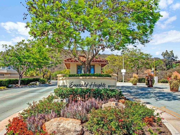 2157 Woodland Heights Gln, Escondido CA 92026