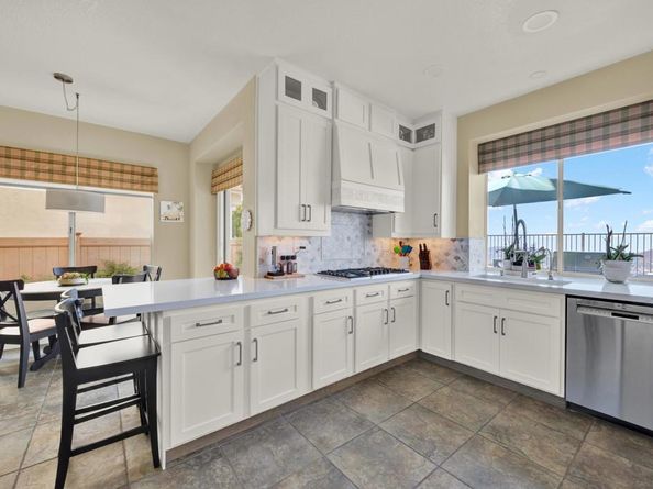 2157 Woodland Heights Gln, Escondido CA 92026