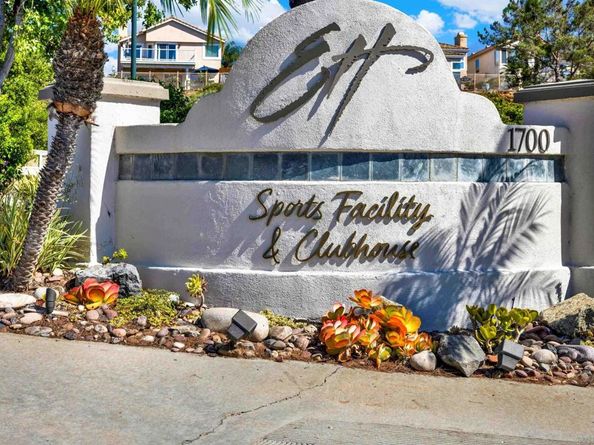 2157 Woodland Heights Gln, Escondido CA 92026