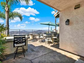 2157 Woodland Heights Gln, Escondido CA 92026