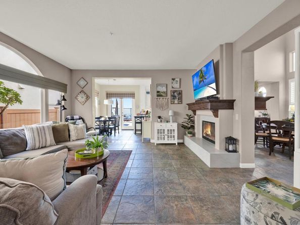 2157 Woodland Heights Gln, Escondido CA 92026